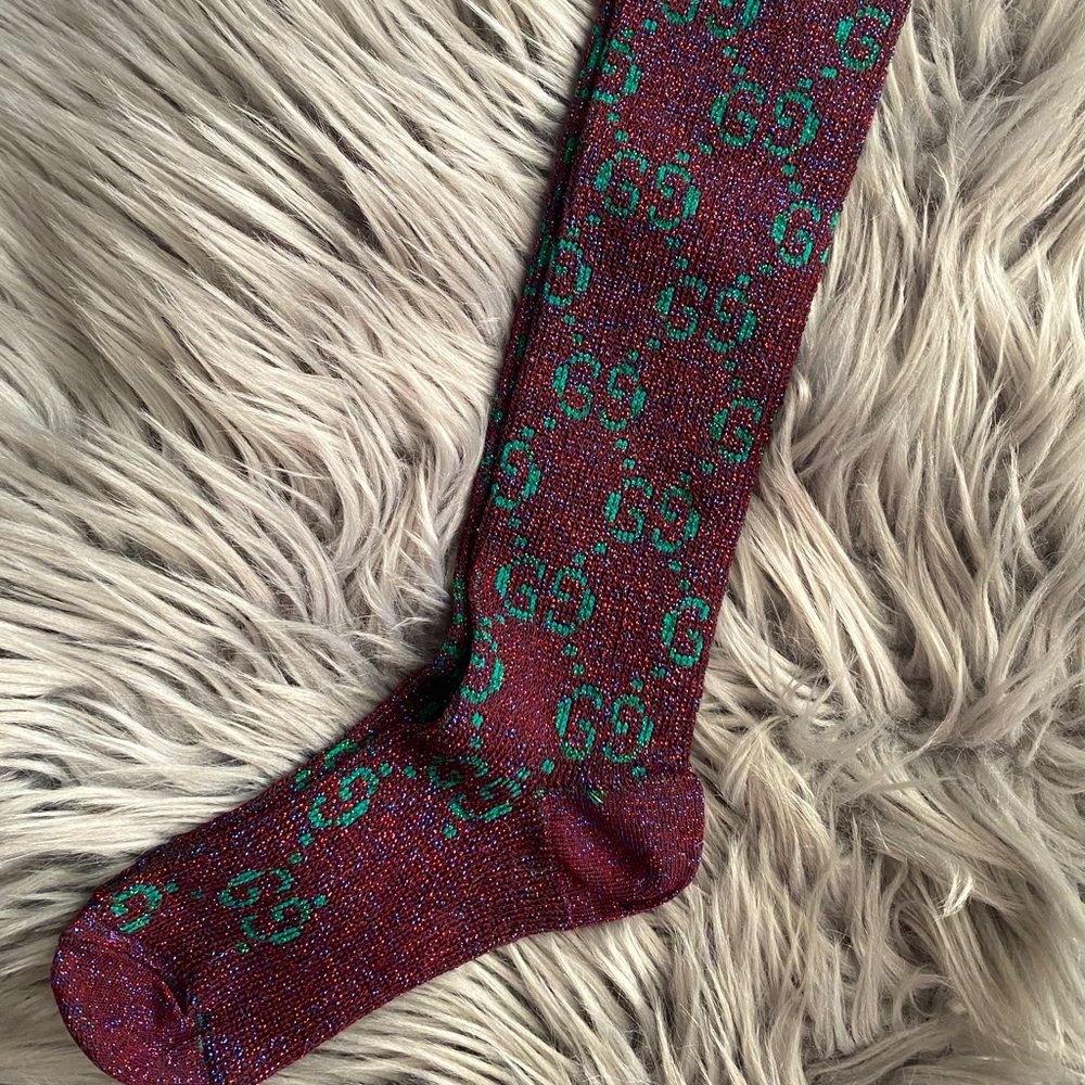 GG Lamé maroon & green shimmering long socks